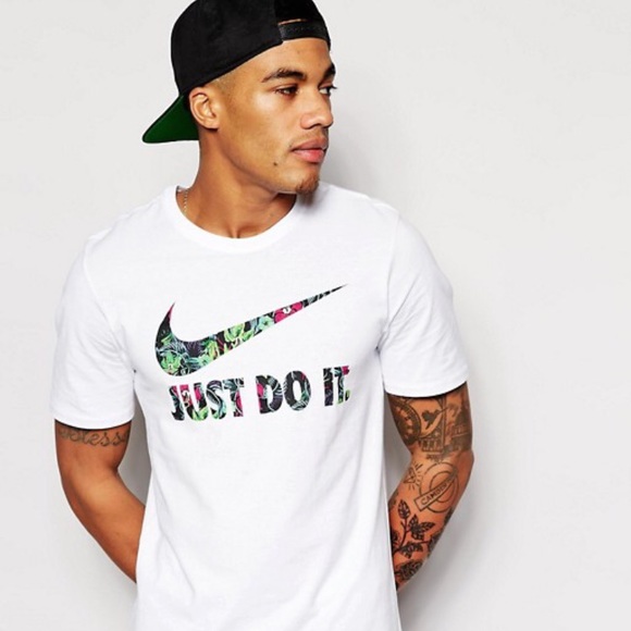 ❌SOLD❌ Men’s Nike Floral Just Do It Shirt - Picture 1 of 6